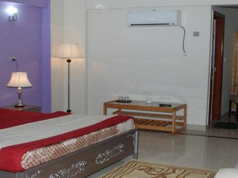 Mir Continental Hotel Muzaffarabad Exterior foto