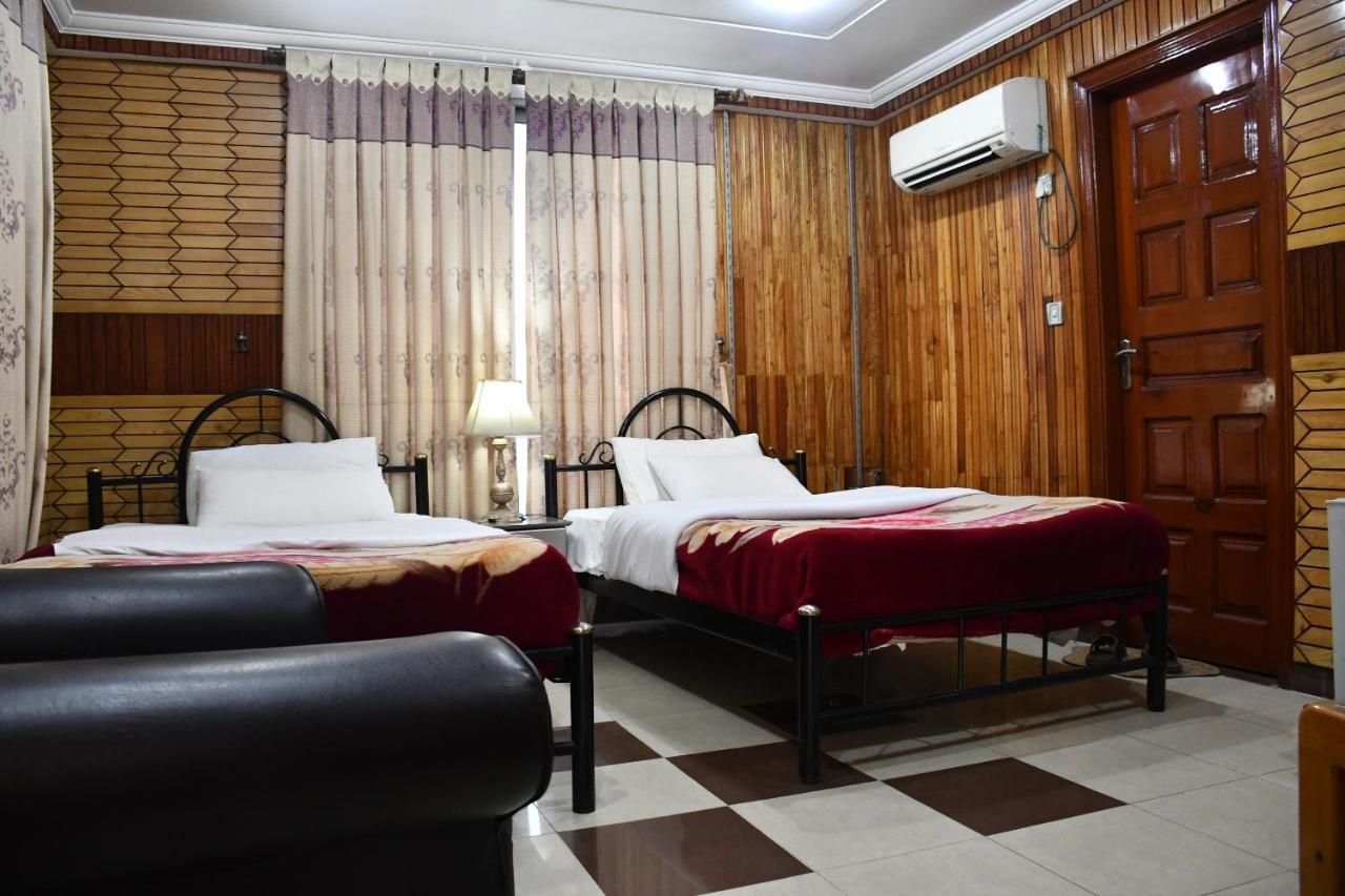 Mir Continental Hotel Muzaffarabad Exterior foto
