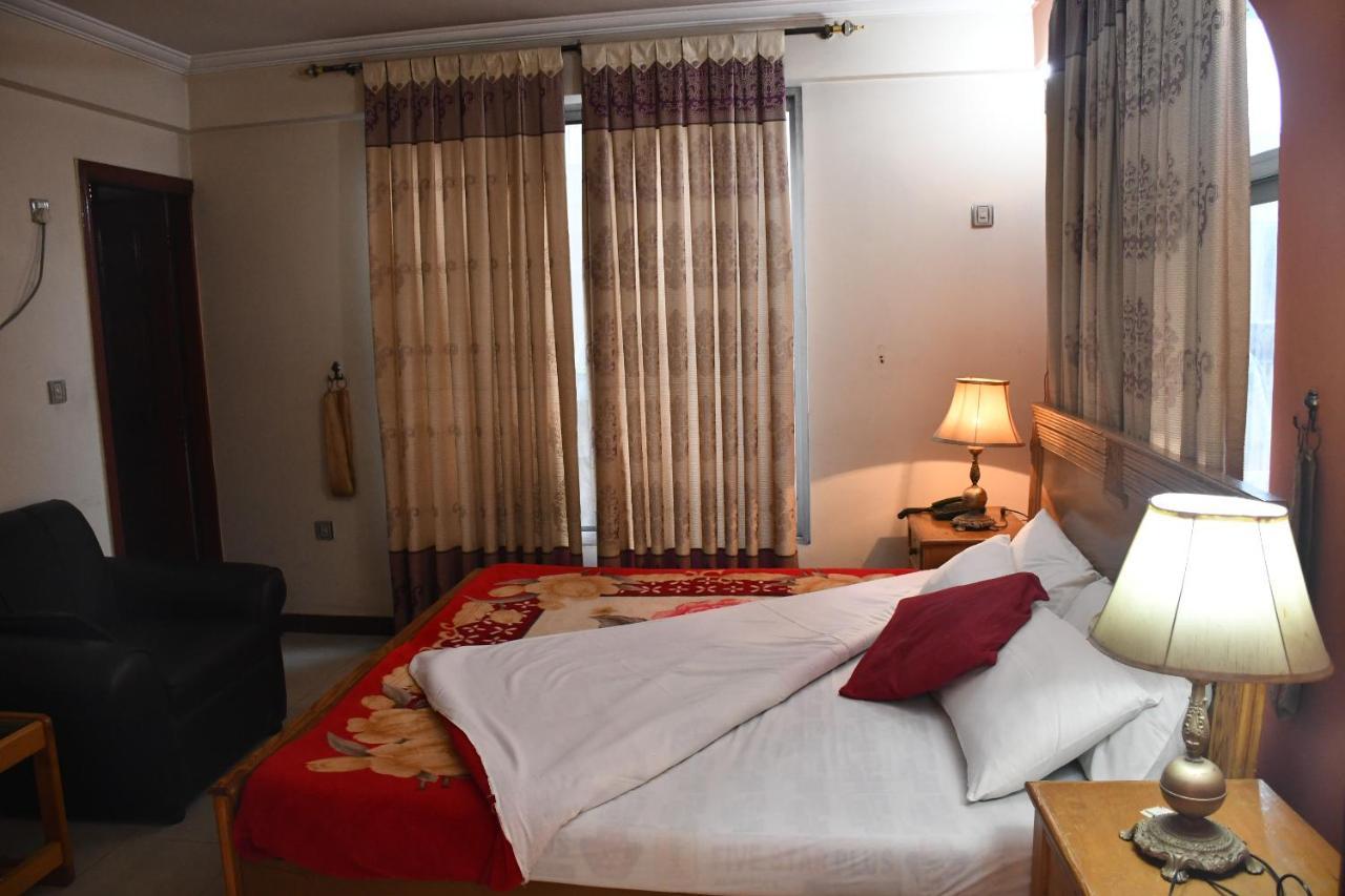 Mir Continental Hotel Muzaffarabad Exterior foto